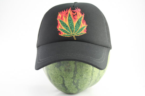 Rasta shop Black Cap With Marijuana Leaf in Fire on Front, Trendy Rasta Cap